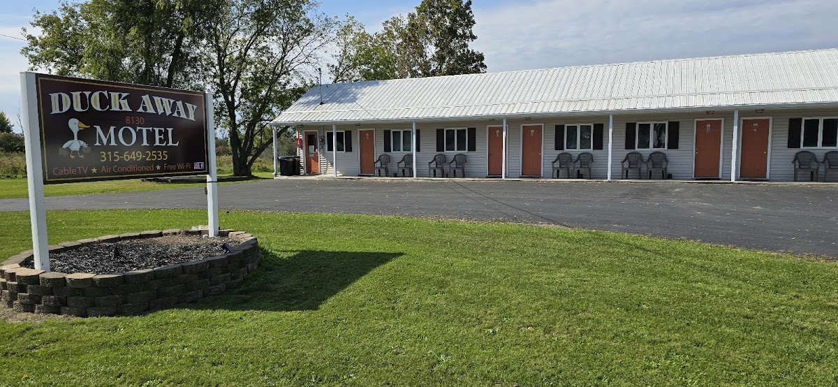 Duck Away Motel